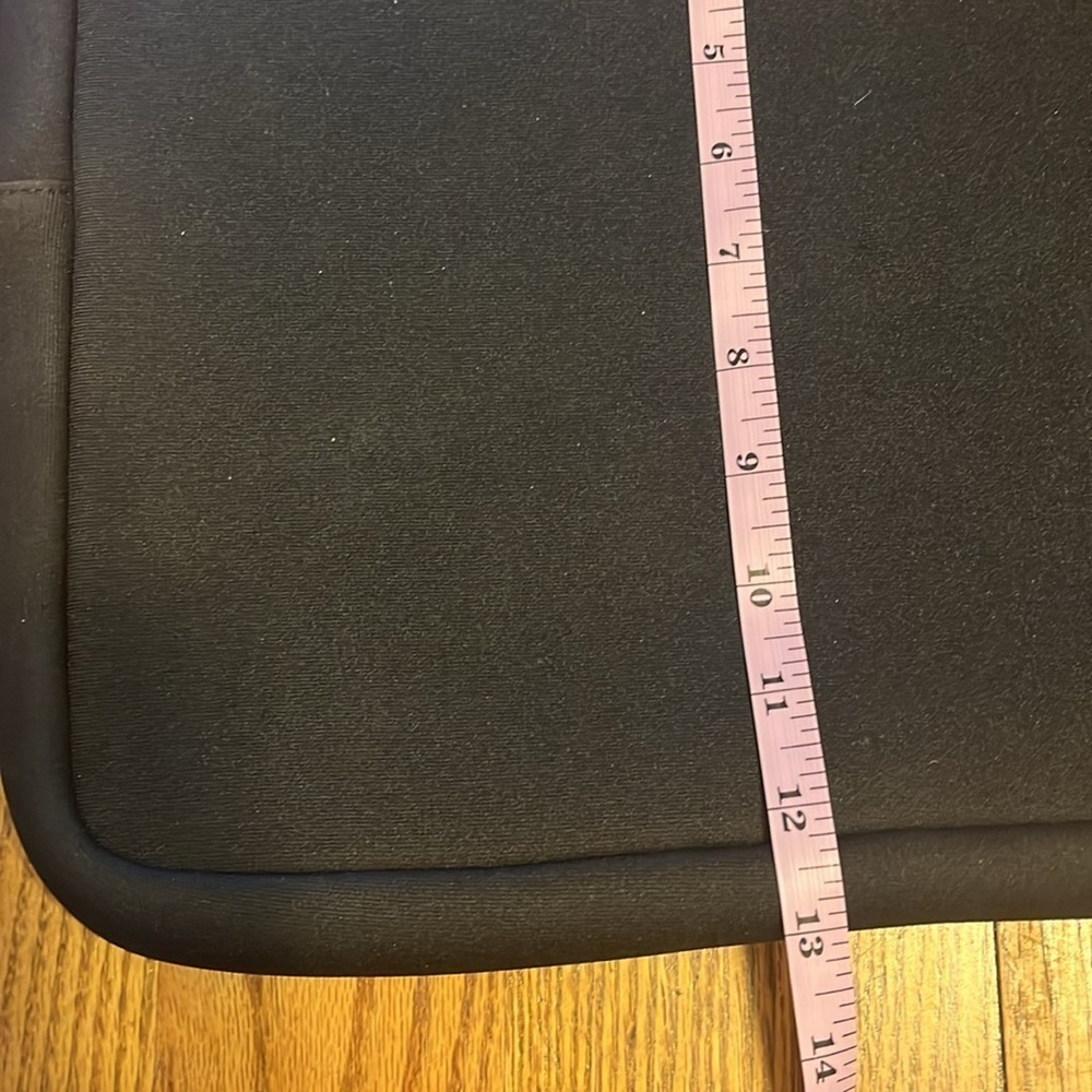 “Case Logic: Laptop Case” - Picture 4 of 5